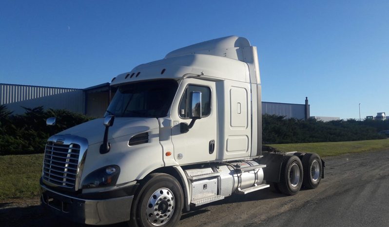 
								Used 2018 Freightliner Cascadia Sleeper in Shippensburg Pennsylvania full									