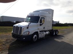 Used 2017 Freightliner Cascadia Sleeper in Shippensburg Pennsylvania