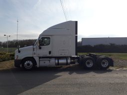 Used 2017 Freightliner Cascadia Sleeper in Shippensburg Pennsylvania