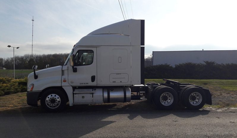 
								Used 2017 Freightliner Cascadia Sleeper in Shippensburg Pennsylvania full									