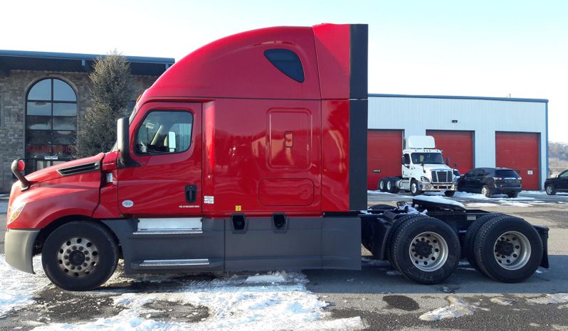 
								Used 2020 Freightliner Cascadia 113 Sleeper in Shippensburg Pennsylvania full									