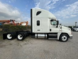 Used 2018 Freightliner Cascadia Sleeper in Houston Texas