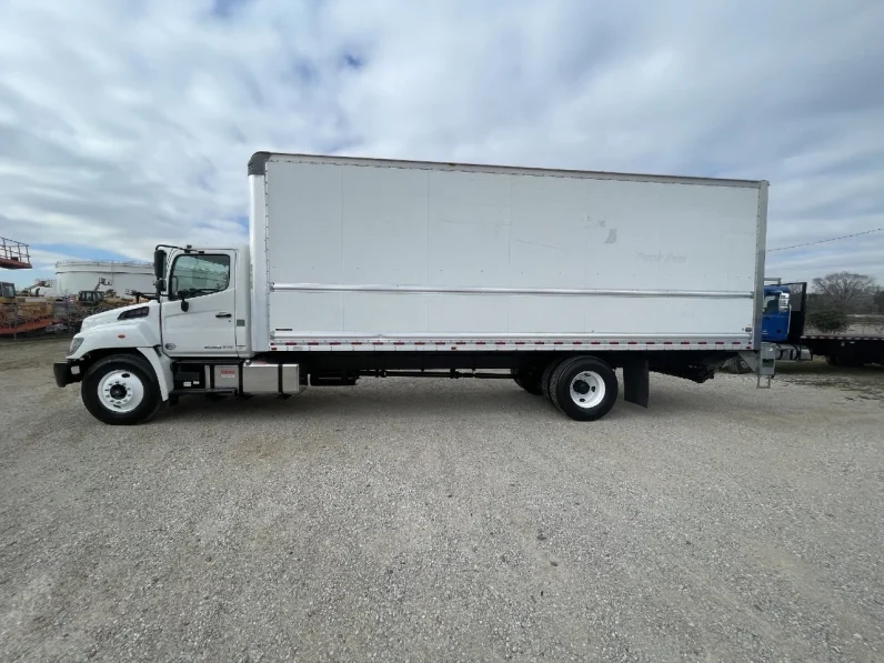 
								Used 2018 Hino 268 Box Truck in Houston Texas full									