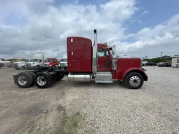 Used 2015 Peterbilt 389 Sleeper in Houston Texas