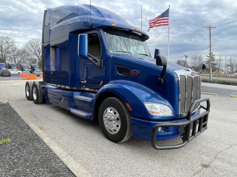 
								Used 2020 Peterbilt 579 Sleeper in Jeffersonville Indiana full									