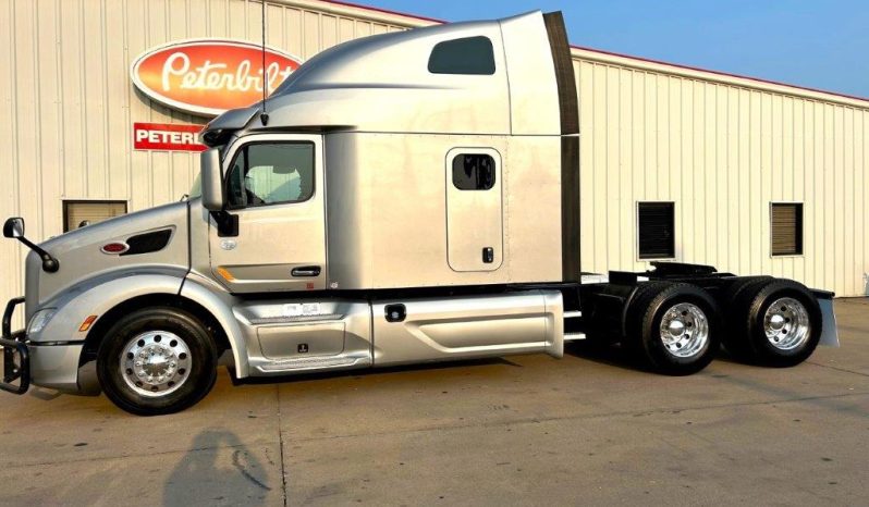 
								Used 2021 Peterbilt 579 Sleeper in Joplin Missouri full									