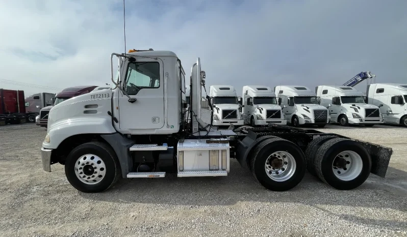 
								Used 2015 Mack CXU613 Day Cab in Houston Texas full									