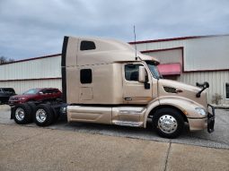 Used 2020 Peterbilt 579 Sleeper in O’Fallon Missouri