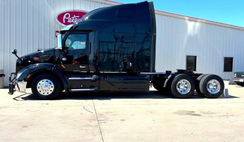 
								Used 2021 Peterbilt 579 Sleeper in Joplin Missouri full									