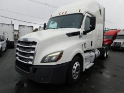 Used 2019 Freightliner Cascadia Sleeper in St Elizabeth New Jersey