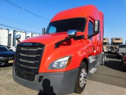 Used 2019 Freightliner Cascadia Sleeper in St Elizabeth New Jersey