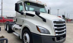 Used 2019 Freightliner Cascadia Day Cab in Houston Texas