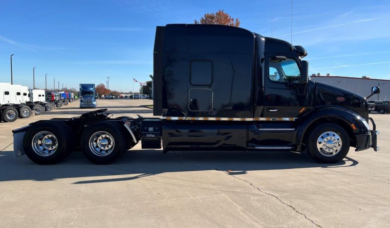 
								Used 2021 Peterbilt 579 Sleeper in Strafford Missouri full									