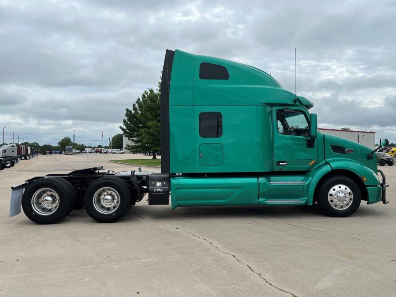 
								Used 2021 Peterbilt 579 Sleeper in Strafford Missouri full									