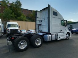 Used 2017 Volvo VNL64T670 Sleeper in North Bergen New Jersey