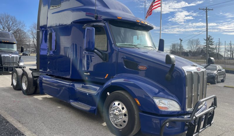 
								Used 2020 Peterbilt 579 Sleeper in Evansville Indiana full									