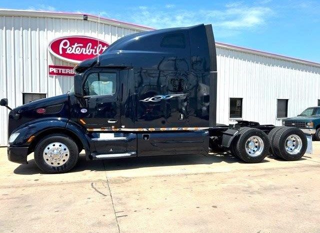 
								Used 2020 Peterbilt 579 Sleeper in Joplin Missouri full									