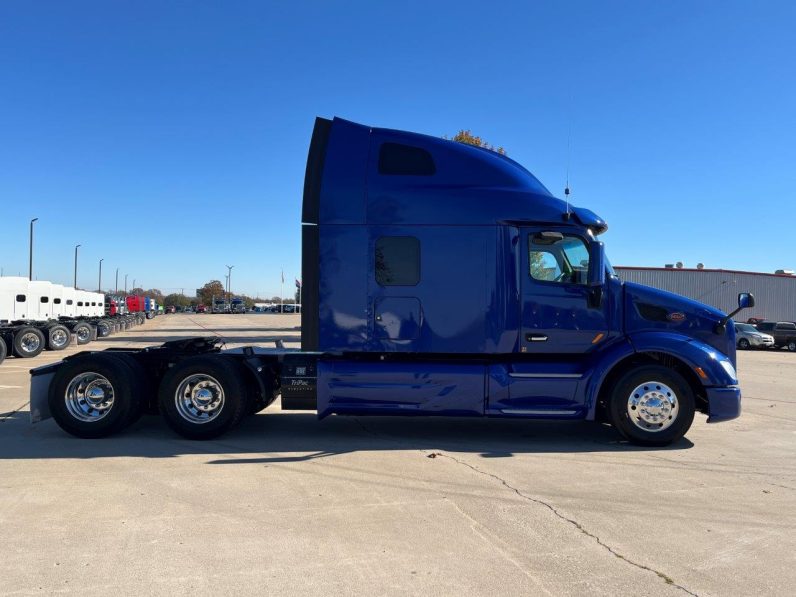 
								Used 2021 Peterbilt 579 Sleeper in Strafford Missouri full									