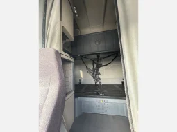 Used 2018 Freightliner Cascadia Sleeper in Houston Texas