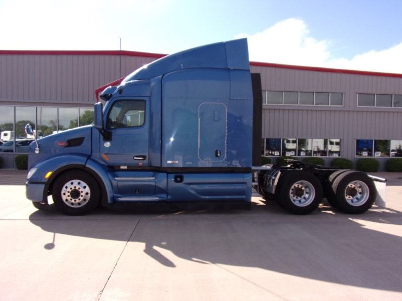 
								Used 2018 Peterbilt 579 Sleeper in Raleigh North Carolina full									