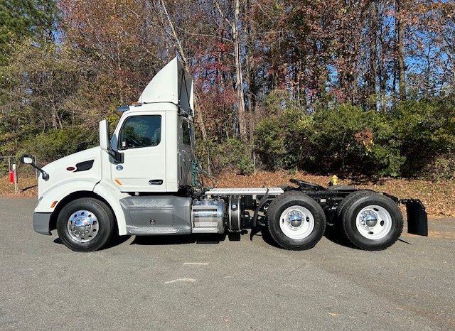 
								Used 2020 Peterbilt 579 Day Cab in Charlotte North Carolina full									