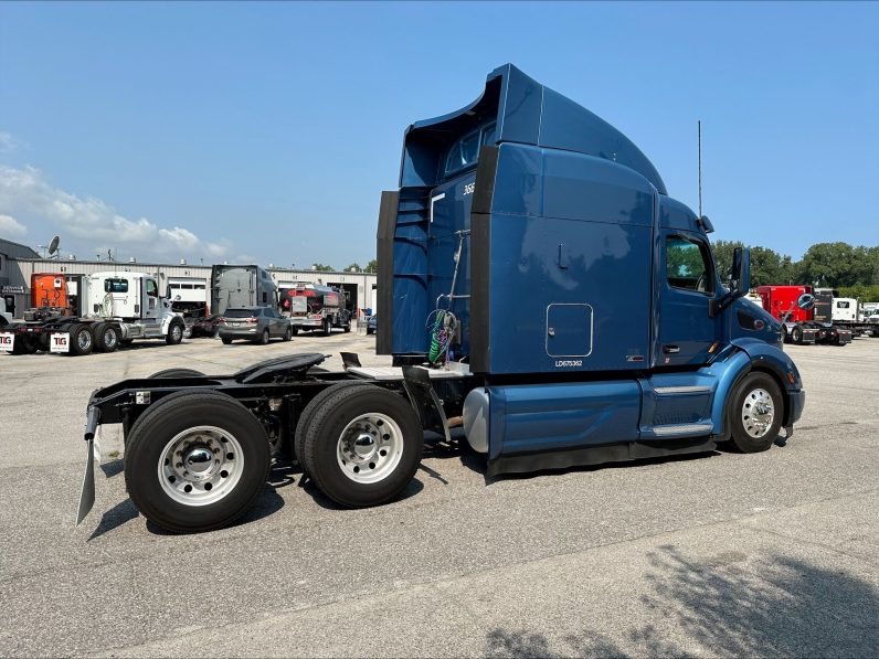 
								Used 2020 Peterbilt 579 Sleeper in Portage Indiana full									