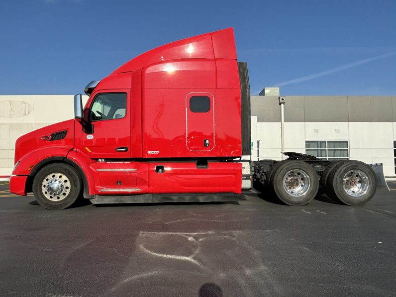 
								Used 2020 Peterbilt 579 Sleeper in Sauget Illinois full									