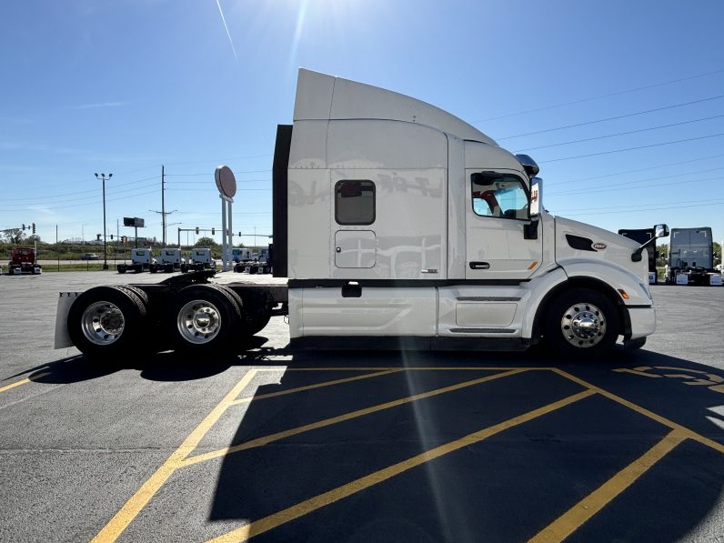 
								Used 2020 Peterbilt 579 Sleeper in Sauget Illinois full									