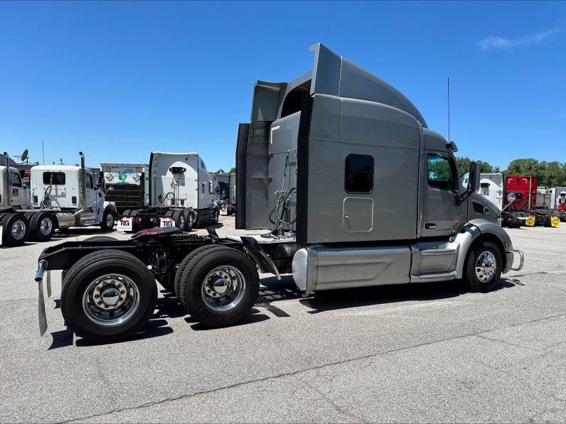 
								Used 2020 Peterbilt 579 Sleeper in Portage Indiana full									