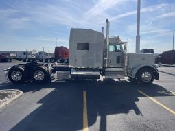 Used 2021 Peterbilt 389 Sleeper in Cincinnati Ohio