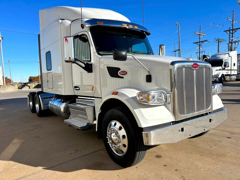 
								Used 2021 Peterbilt 567 Sleeper in Joplin Missouri full									