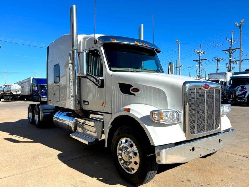 
								Used 2021 Peterbilt 567 Sleeper in Joplin Missouri full									