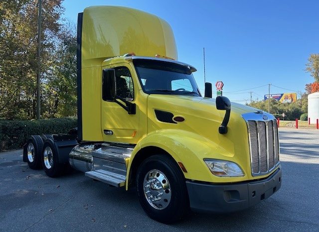 
								Used 2021 Peterbilt 579 Day Cab in Charlotte North Carolina full									