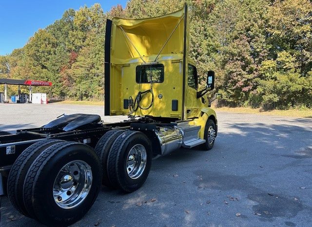 
								Used 2021 Peterbilt 579 Day Cab in Charlotte North Carolina full									