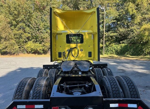 
								Used 2021 Peterbilt 579 Day Cab in Charlotte North Carolina full									