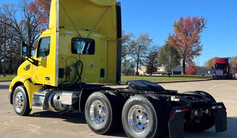 
								Used 2021 Peterbilt 579 Day Cab in Strafford Missouri full									