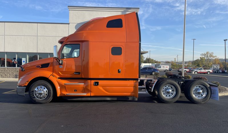 
								Used 2021 Peterbilt 579 Sleeper in Cincinnati Ohio full									