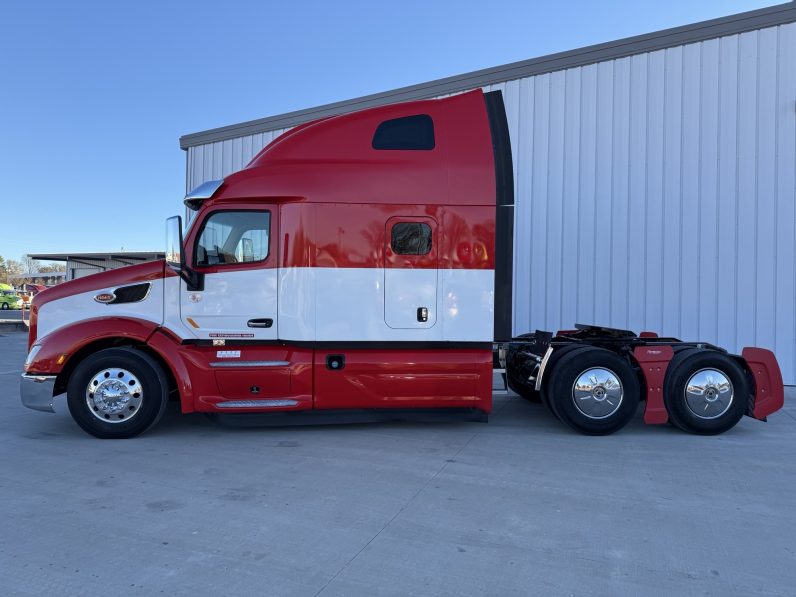 
								Used 2022 Peterbilt 579 Sleeper in Joplin Missouri full									