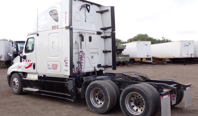 
								Used 2013 Freightliner Cascadia 125 Sleeper in Laredo Texas full									