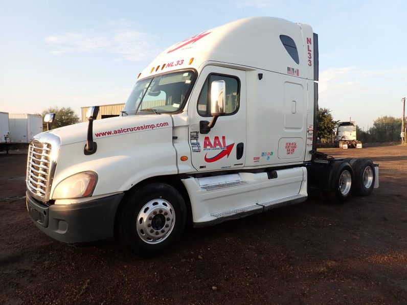 
								Used 2012 Freightliner Cascadia 125 Sleeper in Laredo Texas full									