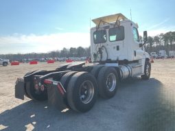 Used 2015 Freightliner Cascadia 125 Day Cab in Laredo Texas