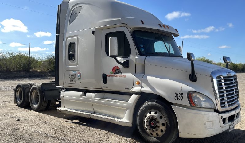 
								Used 2012 Freightliner Cascadia 125 Sleeper in Laredo Texas full									