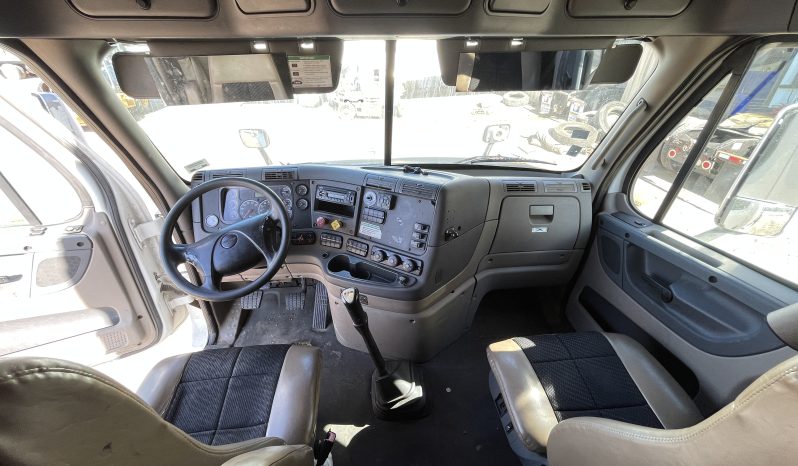 
								Used 2012 Freightliner Cascadia 125 Sleeper in Laredo Texas full									