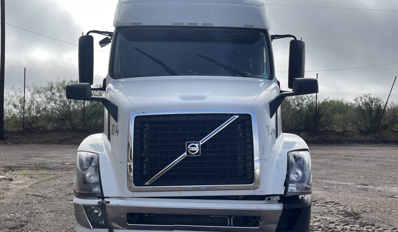 
								Used 2016 Volvo VNL Sleeper in Laredo Texas full									