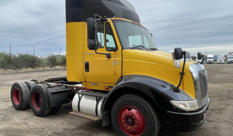 
								Used 2006 International 86000 Day Cab in Laredo Texas full									