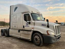 Used 2014 Freightliner Sleeper in Laredo Texas