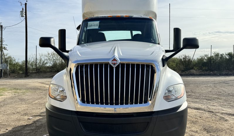 
								Used 2018 International LT Day Cab in Laredo Texas full									