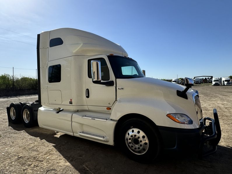 
								Used 2020 International LT625 Sleeper in Laredo Texas full									