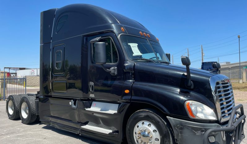 
								Used 2018 Freightliner Cascadia 125 Sleeper in Laredo Texas full									