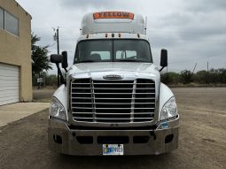 Used 2015 Freightliner Cascadia 125 Day Cab in Laredo Texas